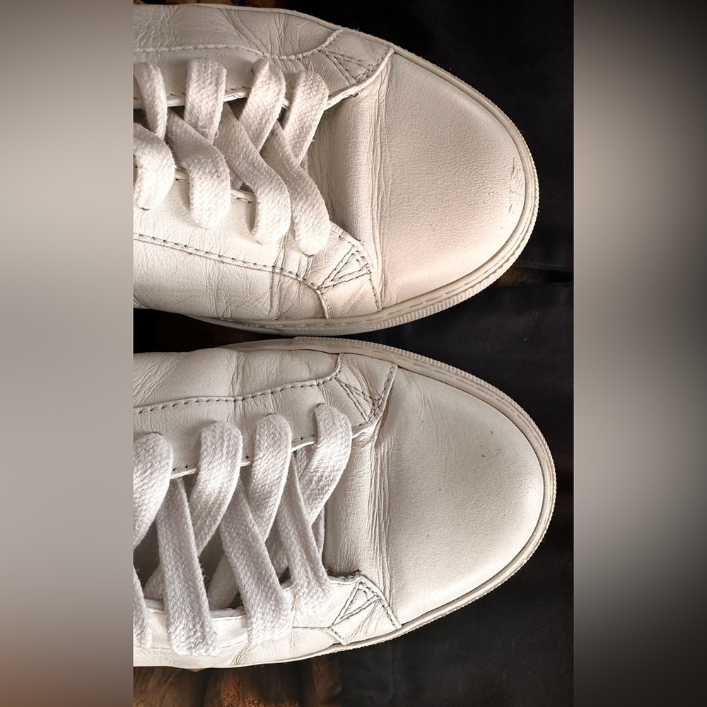 Givenchy Women White and Gold Leather Sneakers Size 40 - Picture 5 of 12